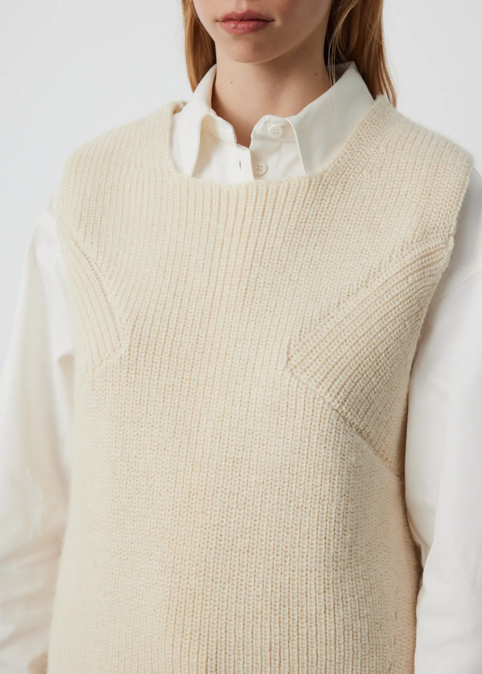 CAES Round Neck Vest Knitwear