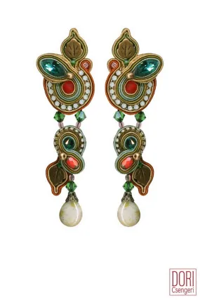 Versatile Day-to-Evening Earrings with a Stylish Touch