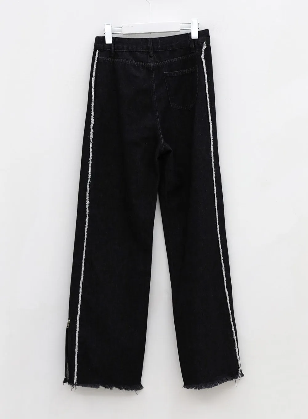 Slit Jeans with Zipper Detail