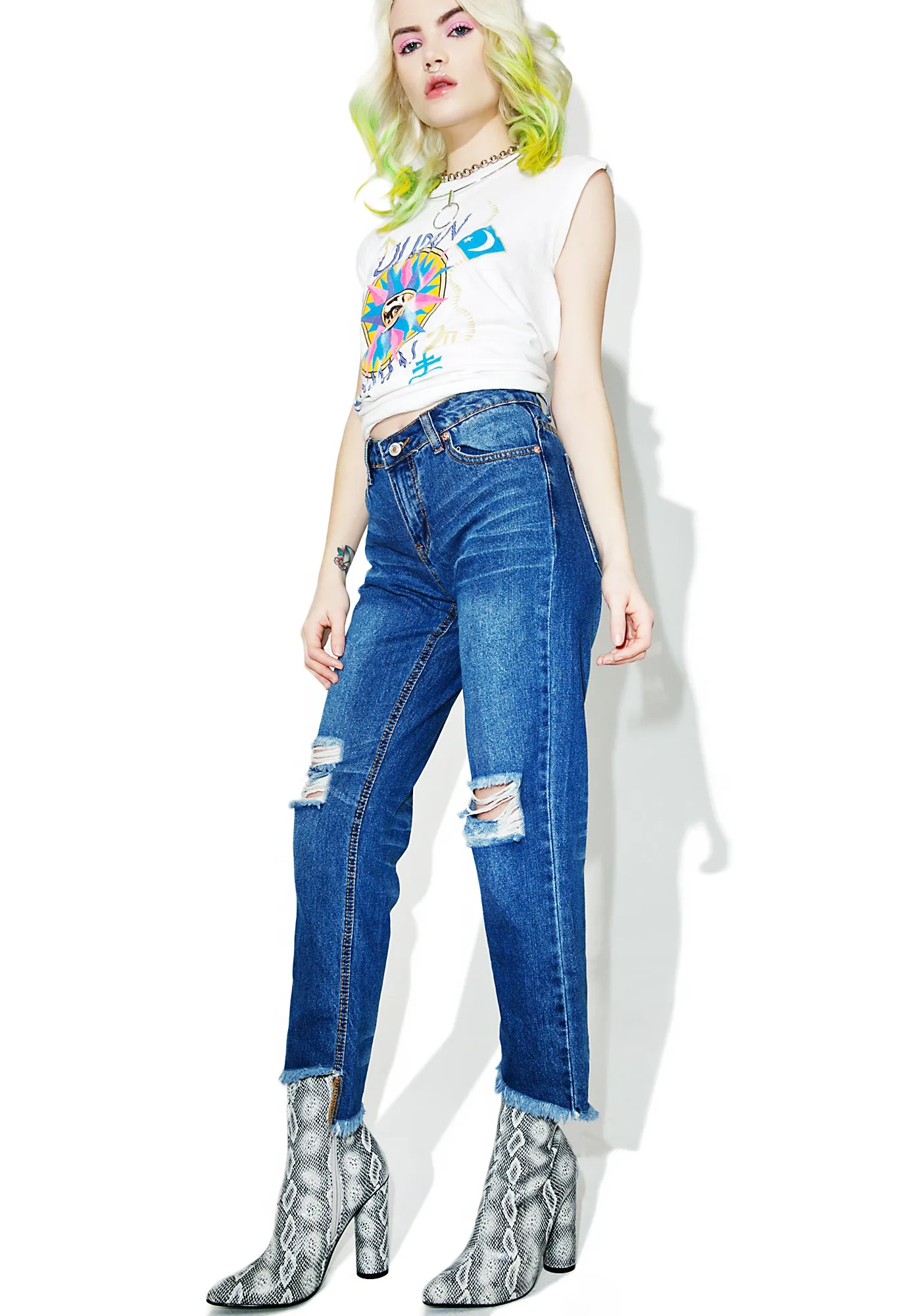 Distressed Jeans Split Vision