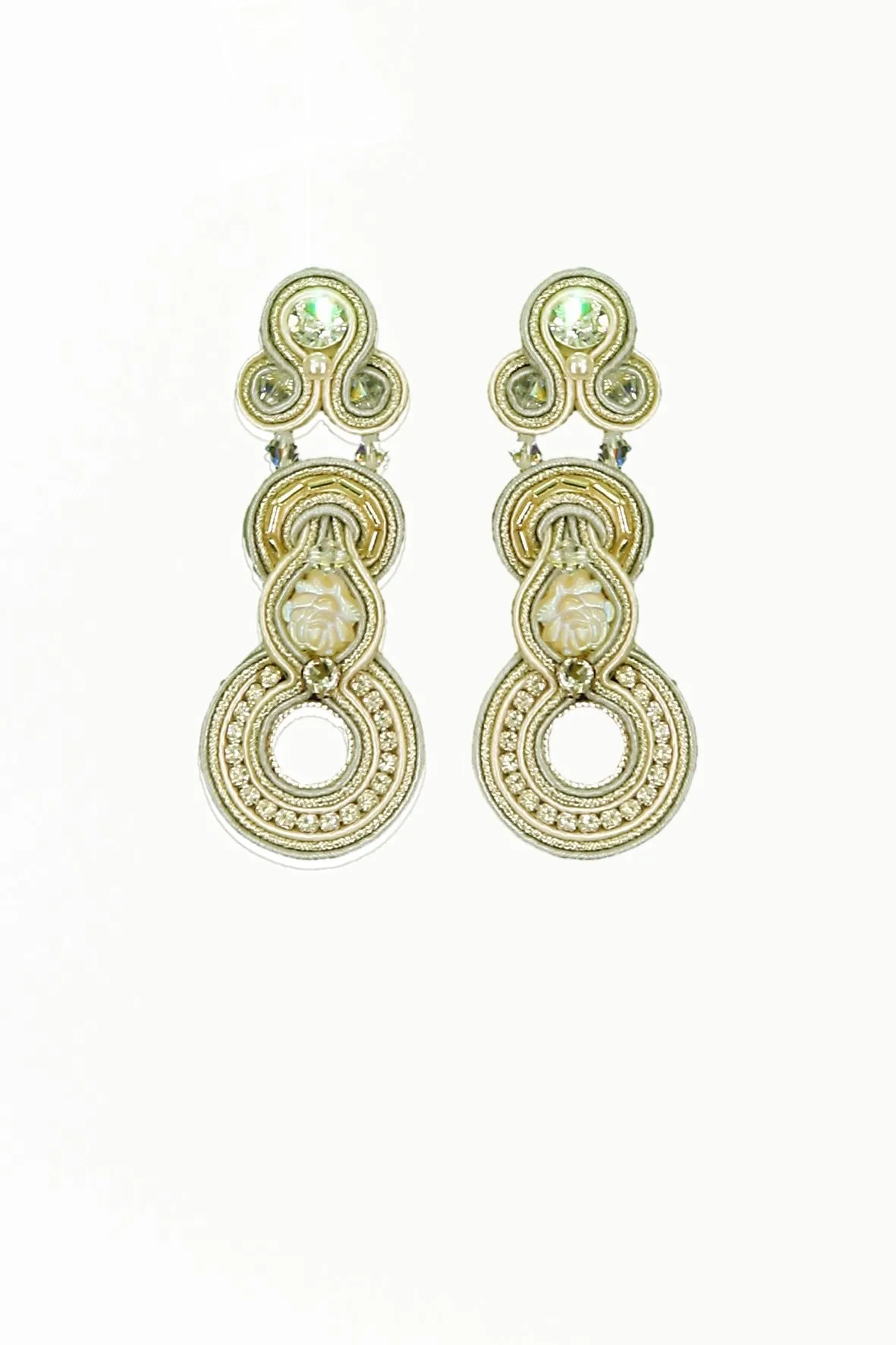 Elegant Nuages Earrings for a Sophisticated Look