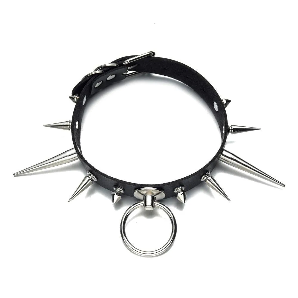 Spiked Choker Collar with Noteworthy Size