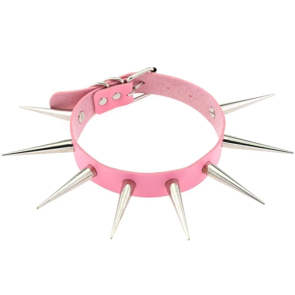 Spiked Choker Collar with Noteworthy Size