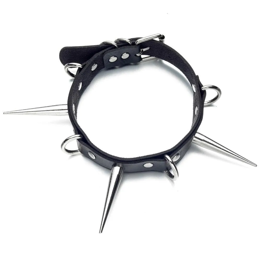 Spiked Choker Collar with Noteworthy Size