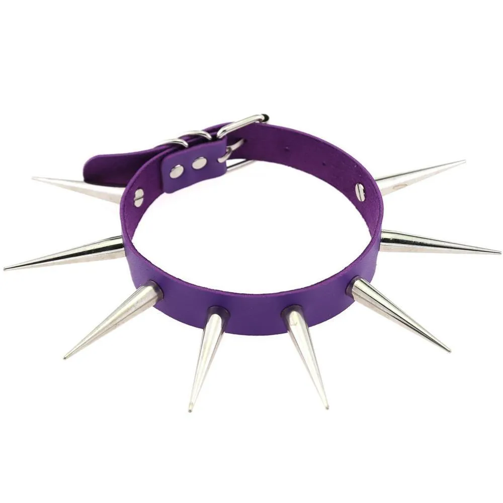 Spiked Choker Collar with Noteworthy Size