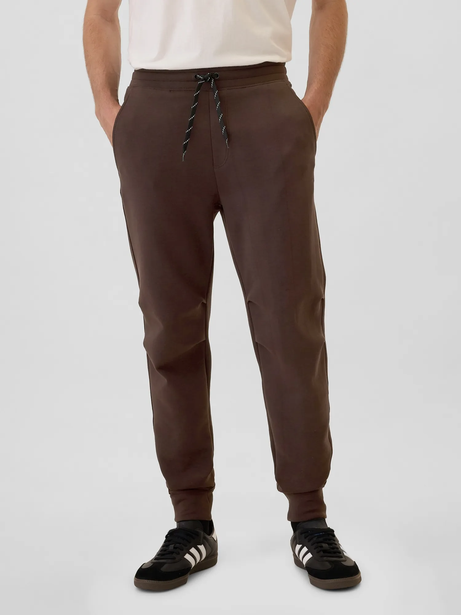 GapFit High-Performance Jogger Pants