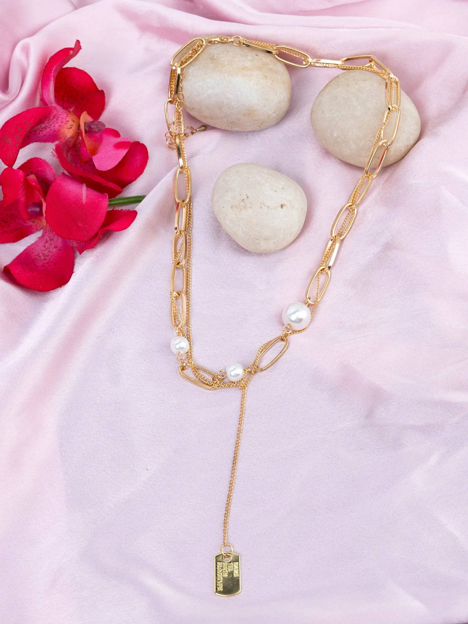 Gold Chain With Pearls