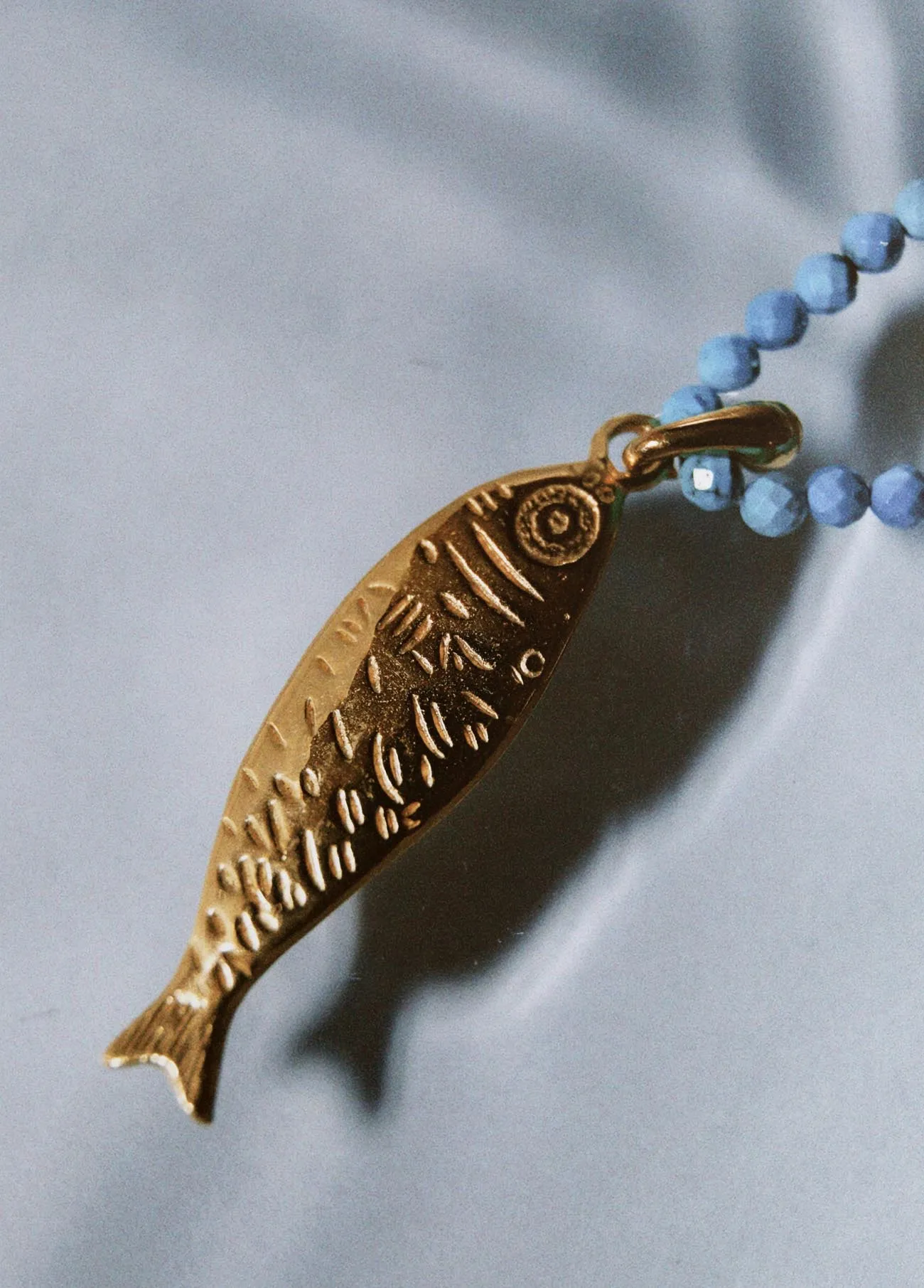 Sardine Pendant in Gold