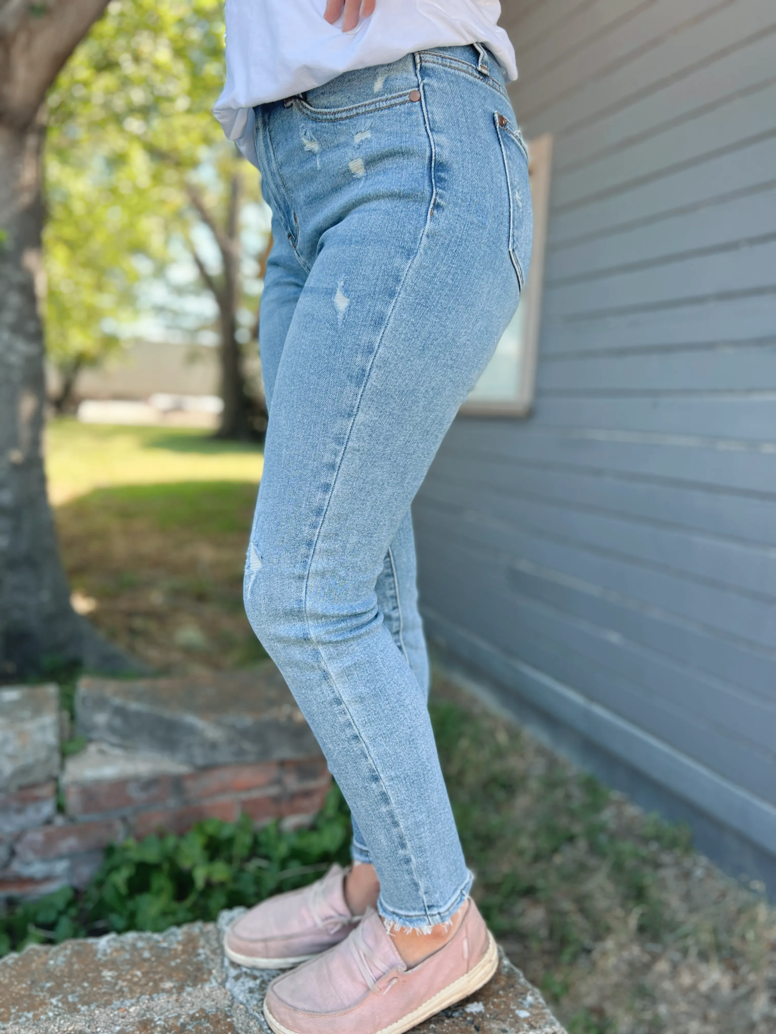 High Rise Jeans Distressed