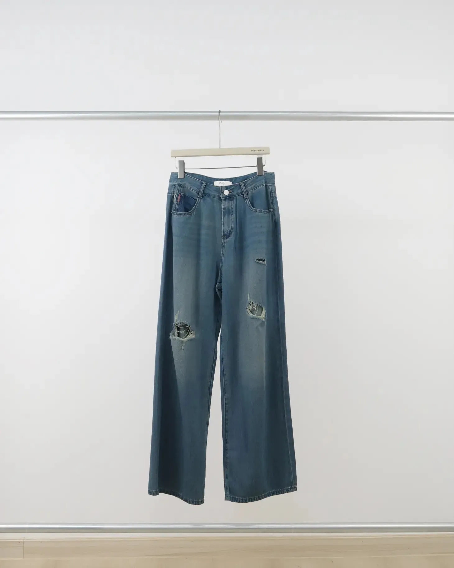 HZ8923 Worn-Out Jeans