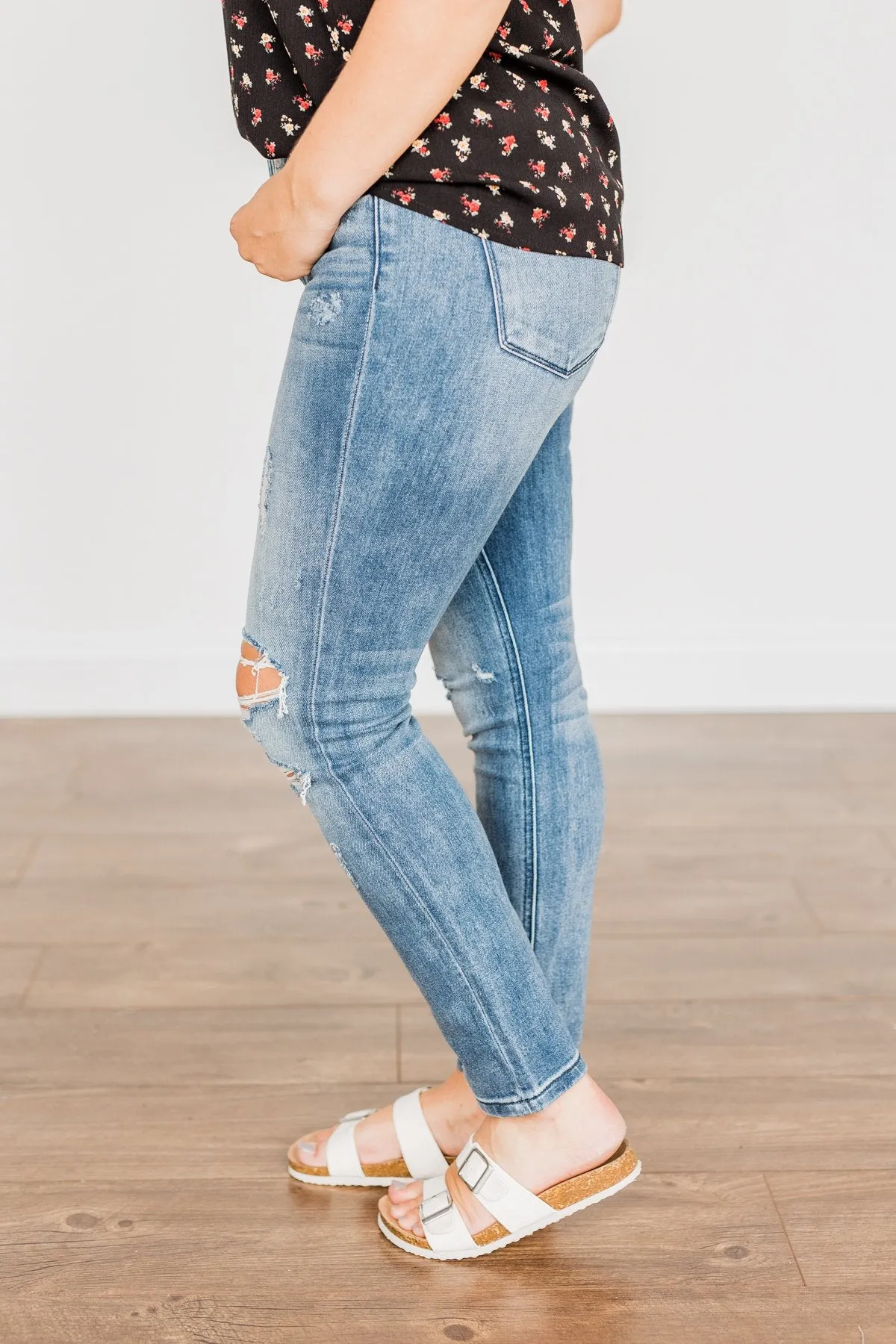 Noelle Wash distressed jeans Mid-Rise by Vervet