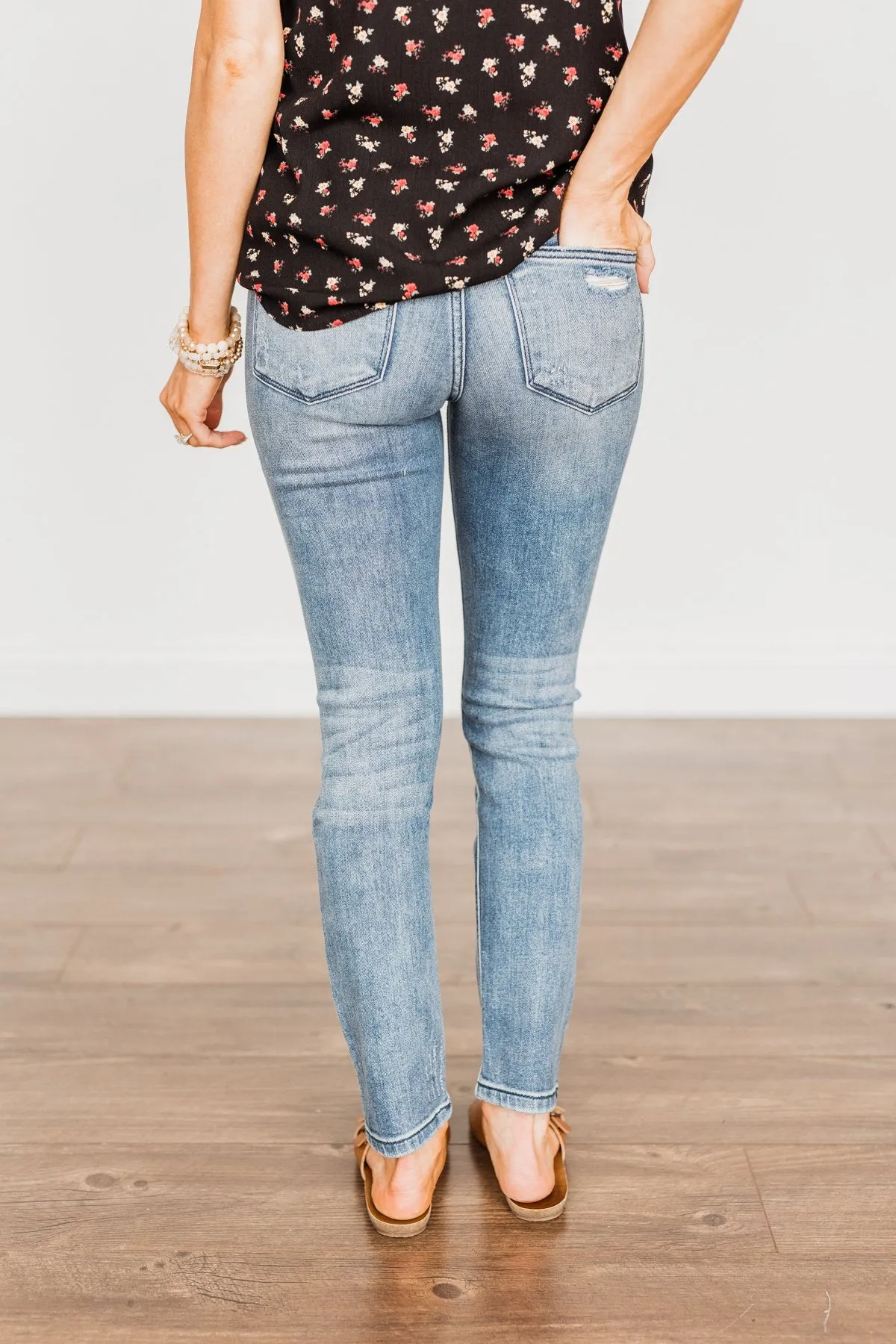 Noelle Wash distressed jeans Mid-Rise by Vervet