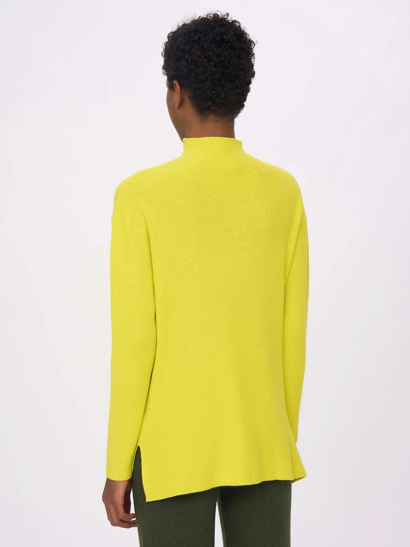 Super Soft Yarn Turtleneck - Sulphur Spring